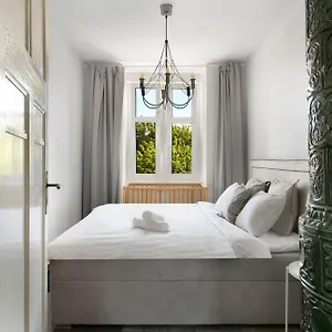 elite-apartments-parkowa-economy.sopothotels.com/