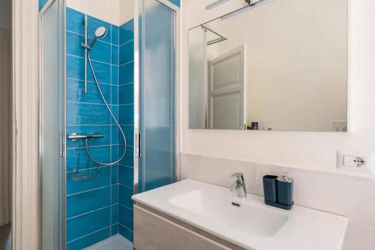 Marcantonio Home Rome: Colosseum Apartments for Groups