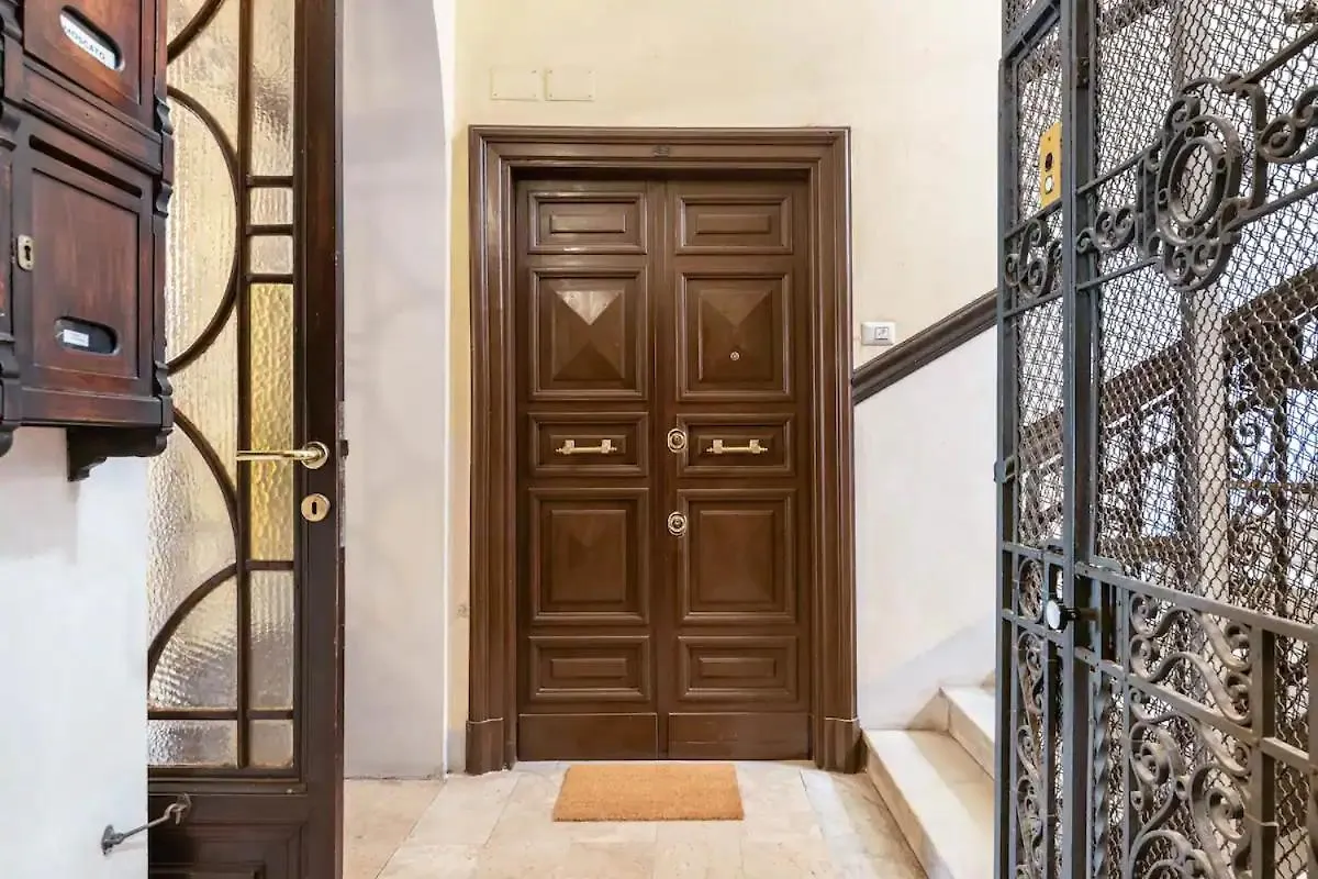 Marcantonio Home Rome: Colosseum Apartments for Groups 0*, Rome Italy