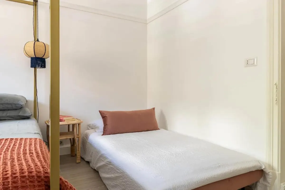 Marcantonio Home Rome: Colosseum Apartments for Groups 0*, Rome