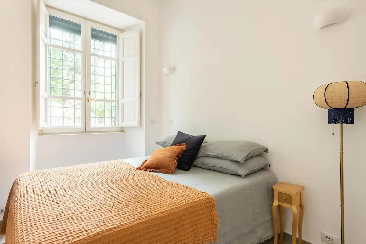 Marcantonio Home Rome: Colosseum Apartments for Groups