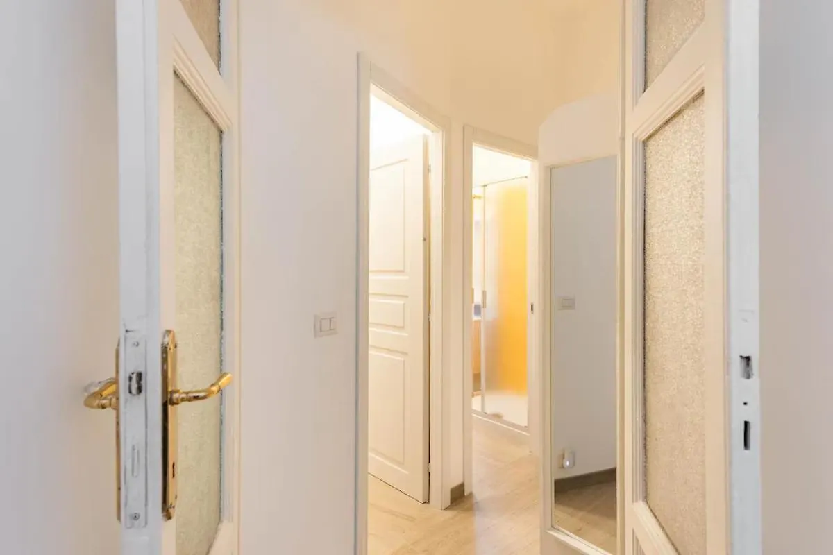 Marcantonio Home Rome: Colosseum Apartments for Groups