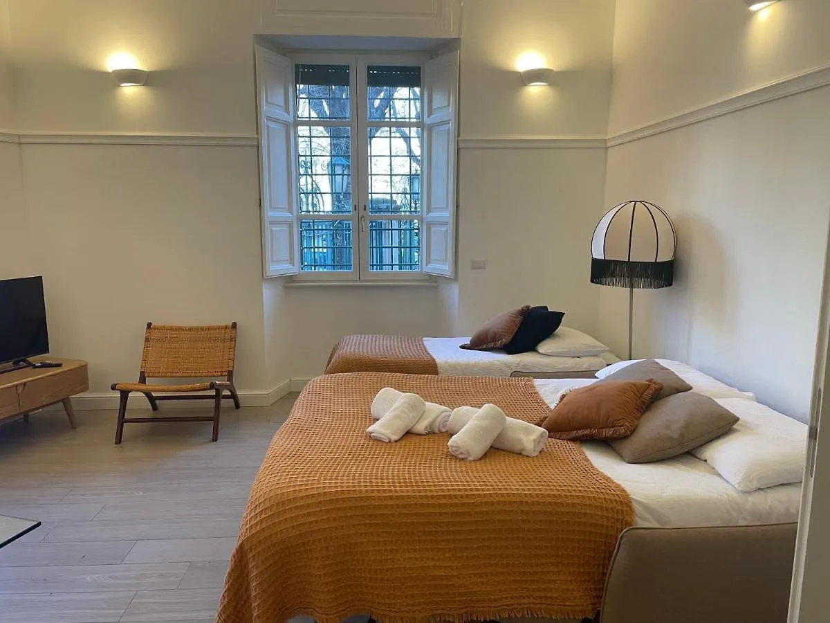 Marcantonio Home Rome: Colosseum Apartments for Groups