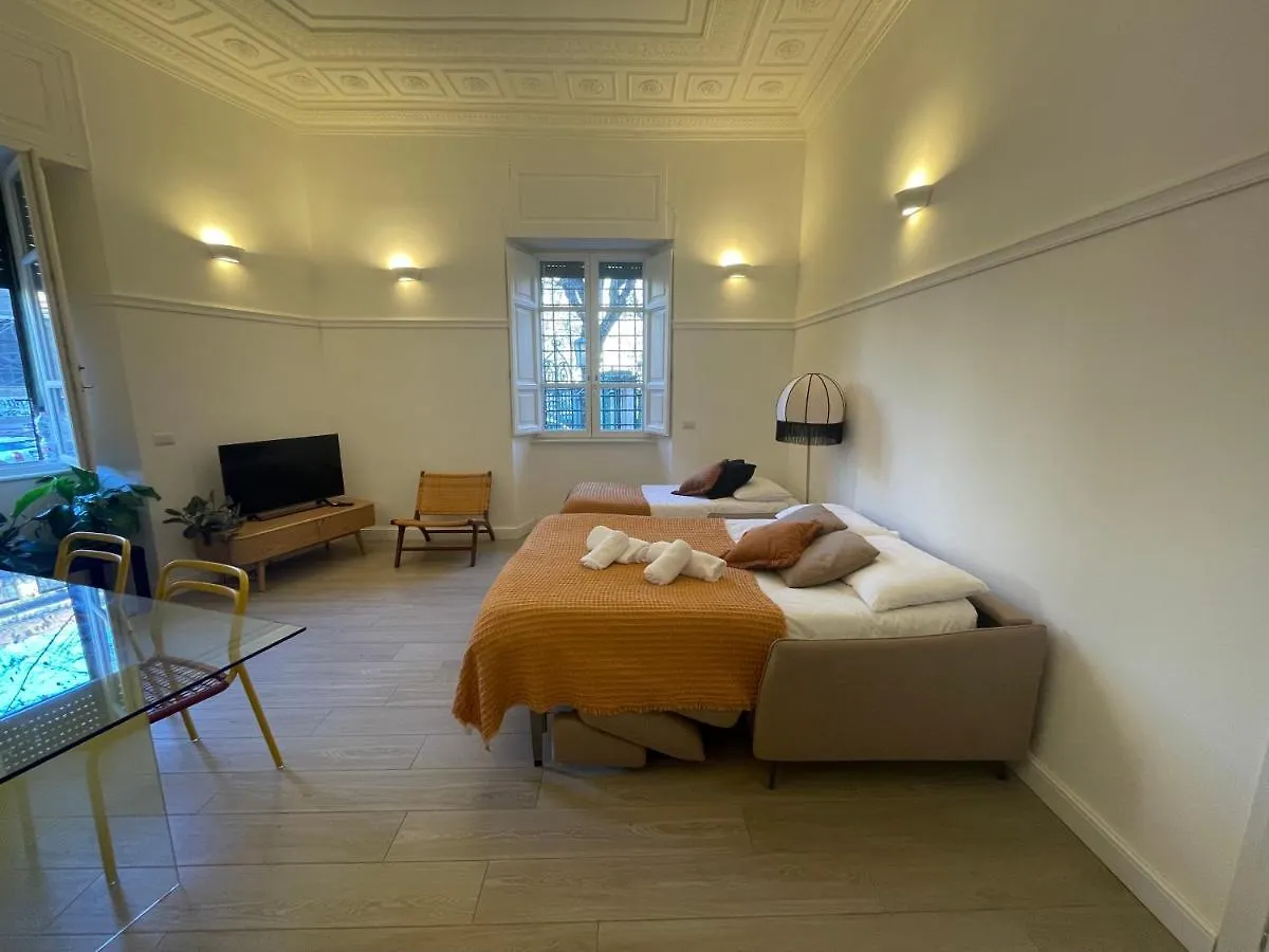 Marcantonio Home Rome: Colosseum Apartments for Groups Italy