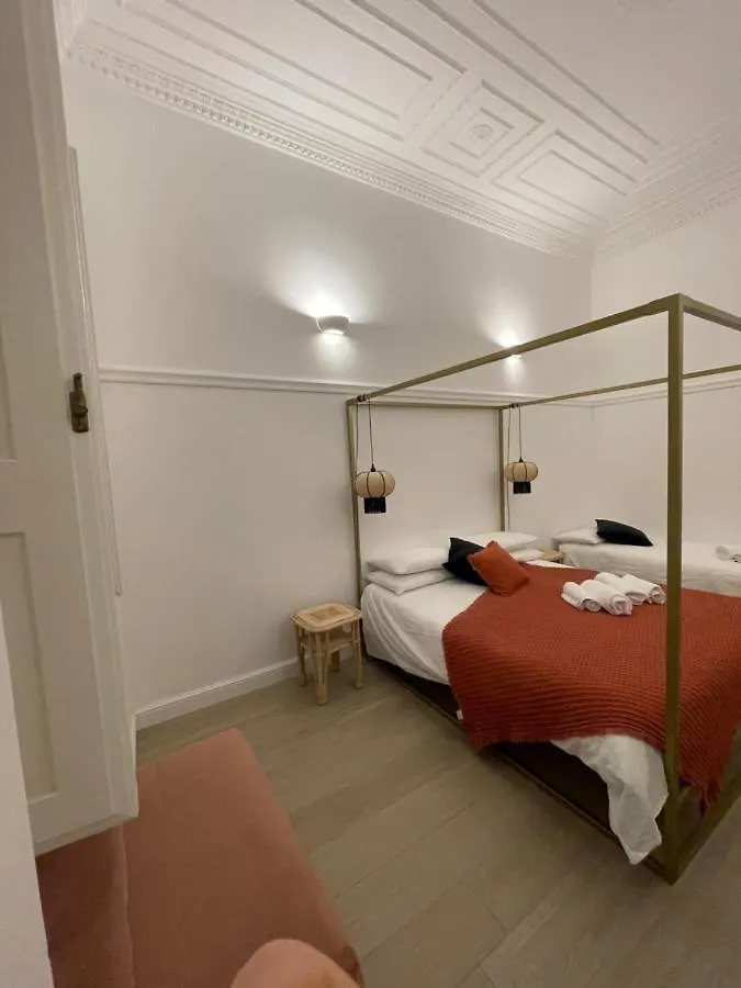 Marcantonio Home Rome: Colosseum Apartments for Groups Italy